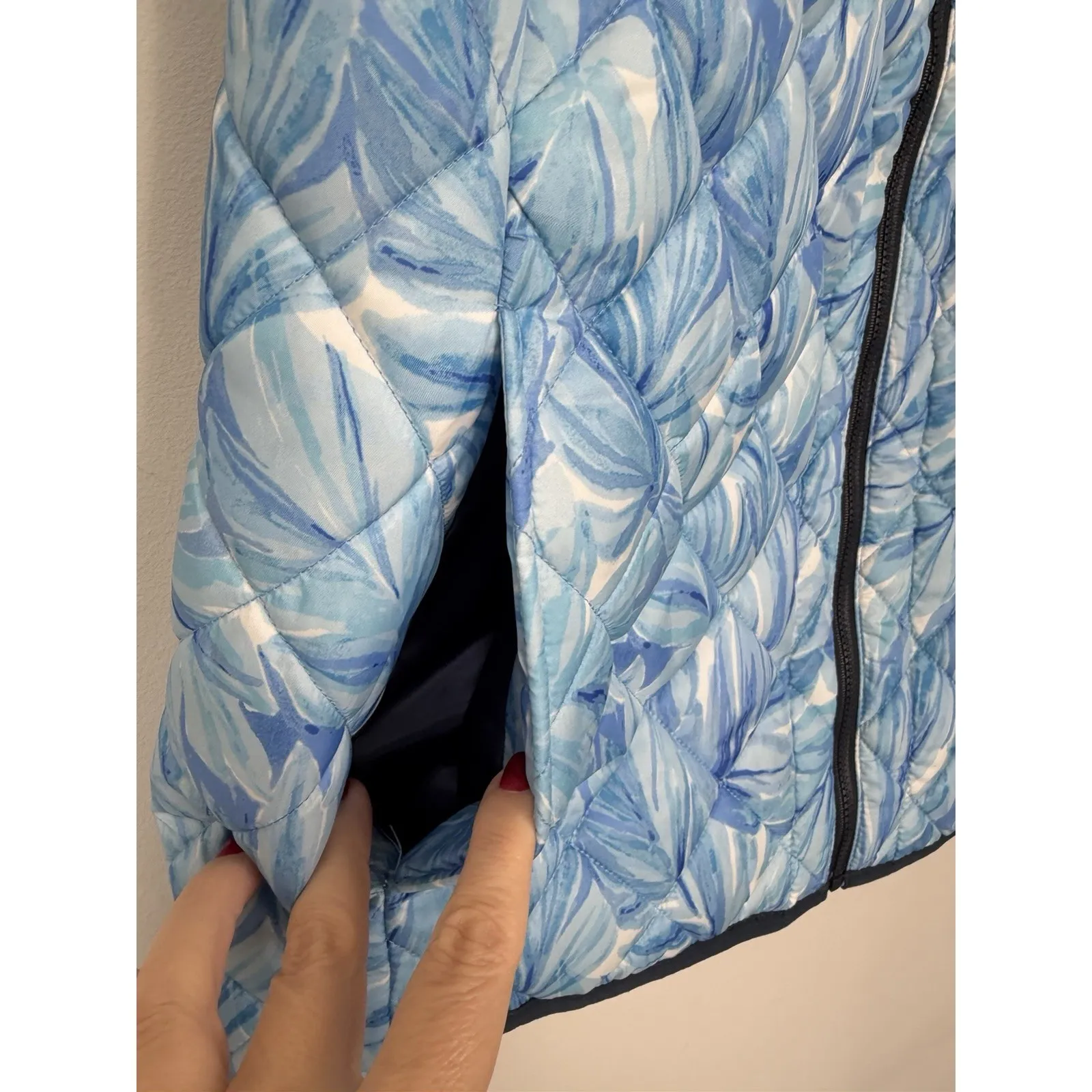 Stella Parker Collection Island Blue‎ Floral Quilted Vest Size Small Golf Zip Up Blue - Image 2