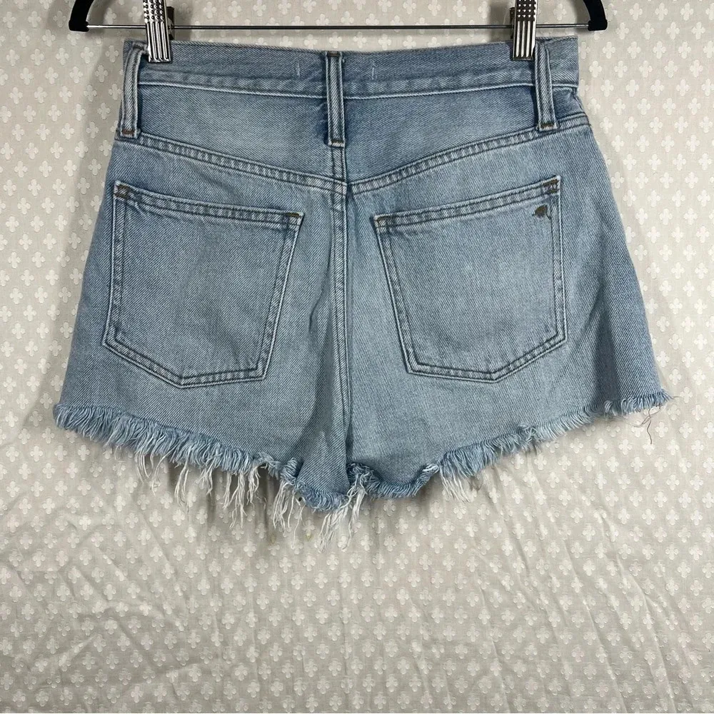 Madewell‎ Light Wash High Rise Mom Jean Shorts - Image 3