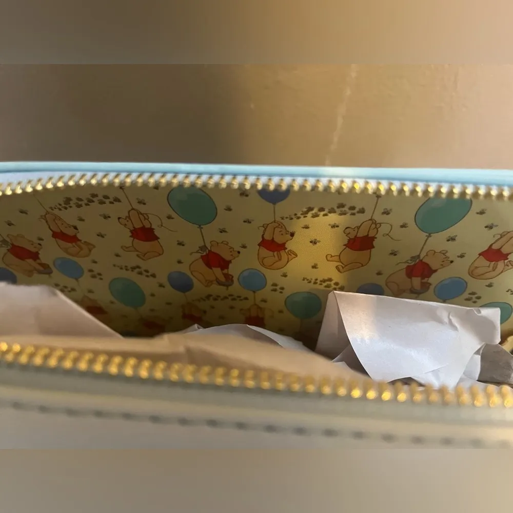 Lounge Fly Disney Winnie the Pooh Portrait Lunchbox Crossbody Bag - Image 8