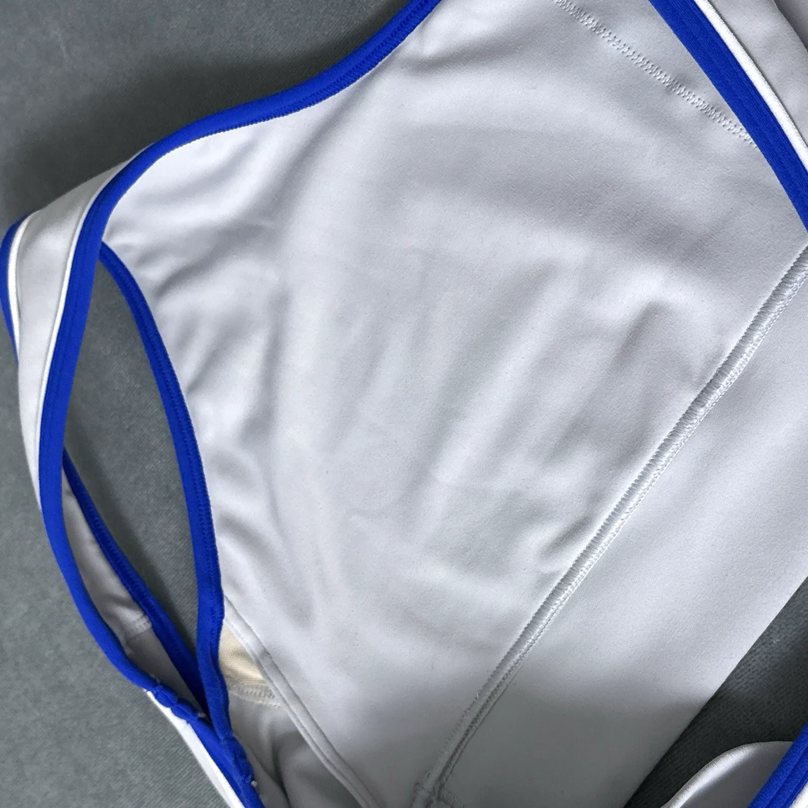 Athleta Breathe Longline Piping Sports Bra Size XL Light Gray Wirefree Unlined - Image 4