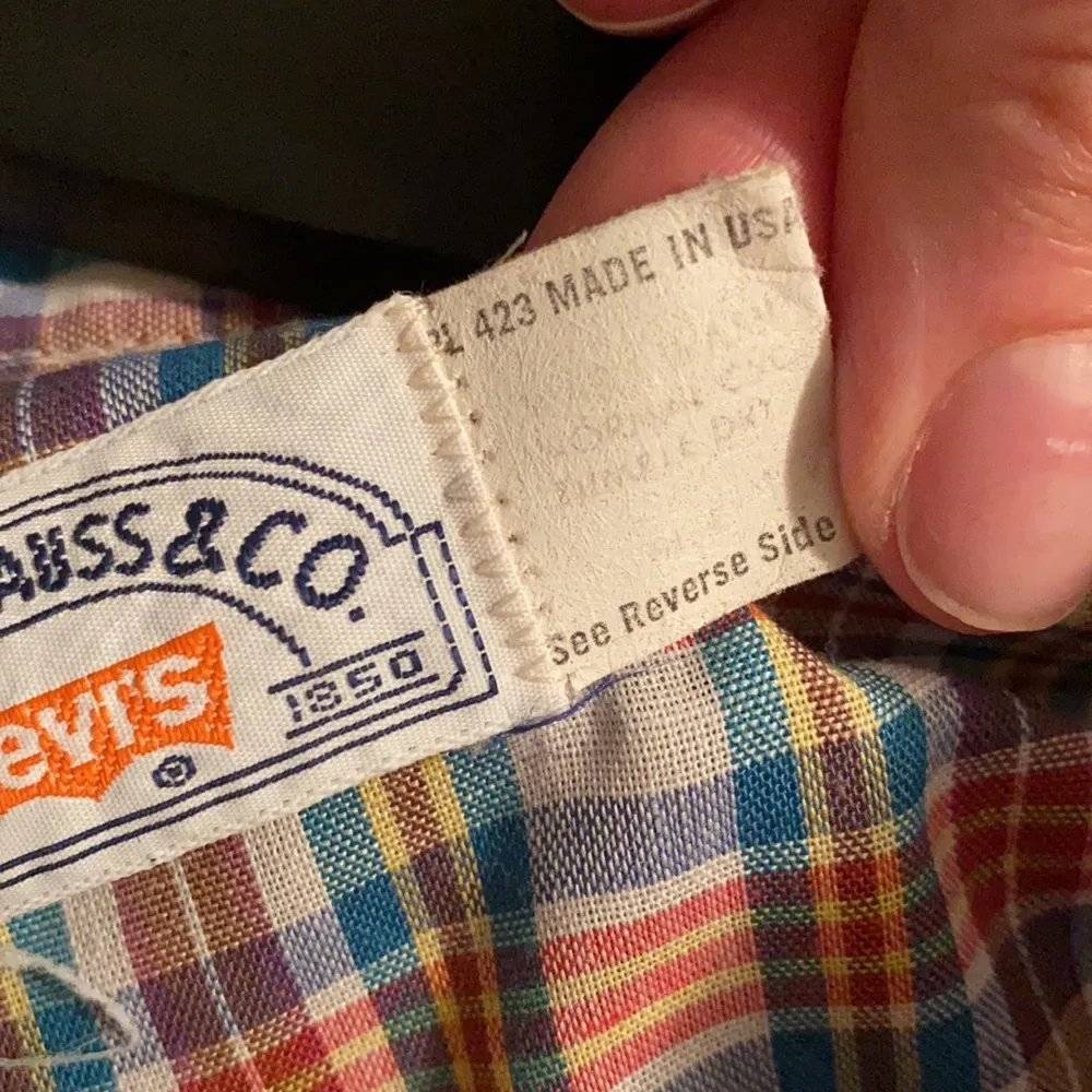 Vintage Levi’s pearl button snap front plaid shirt, size small - Image 8