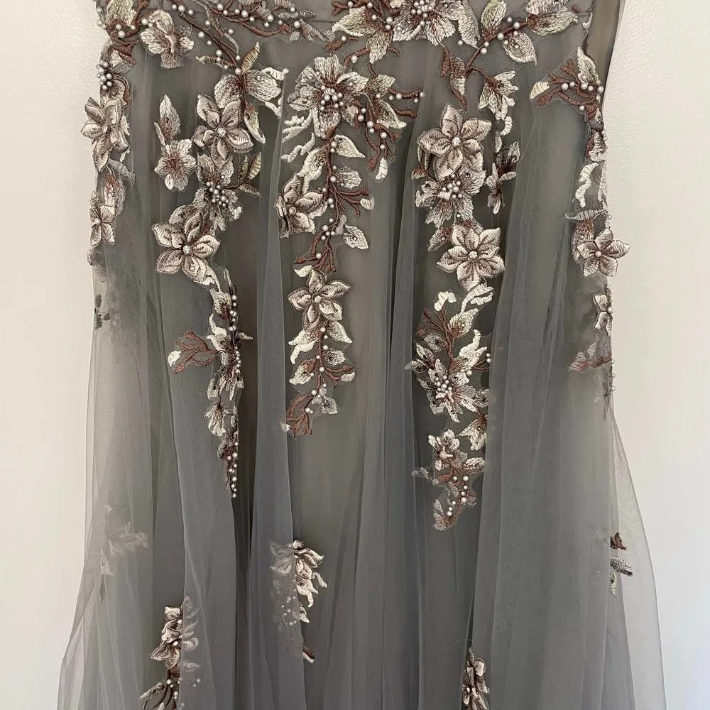 NWT La Femme Floral Embroidered & Beaded Tulle Ballgown Evening Dress Size 4 - Image 5