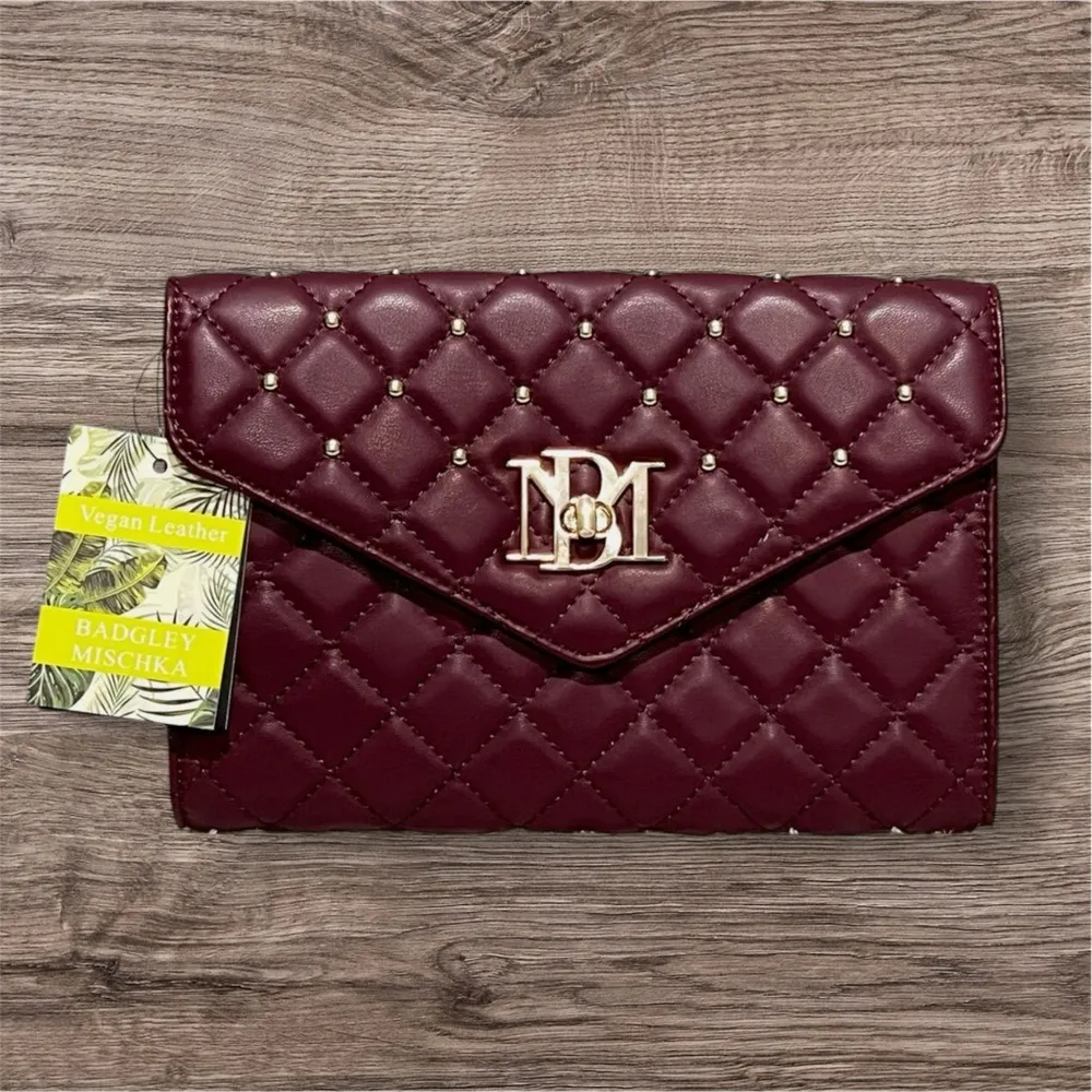 NWT BADGLEY MISCHKA convertible Crossbody Purse Bag w/Diamond Quilting; Plum - Image 3