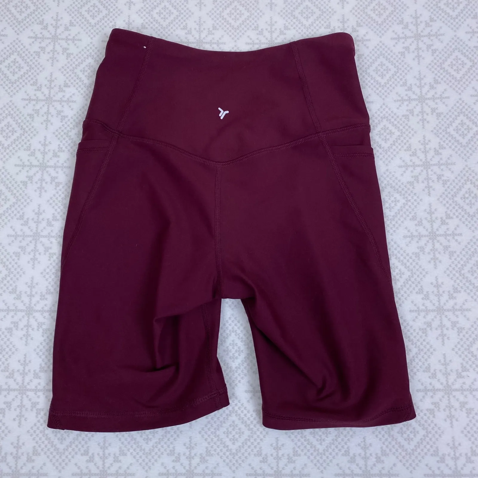 Old‎ Navy Active Powersoft High Rise Bike Shorts Go-Dry Athletic Maroon S - Image 4