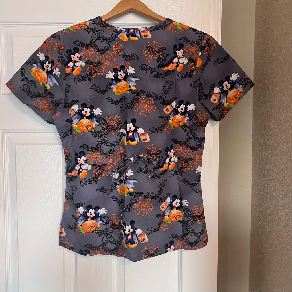 Disney Mickey Mouse Halloween Scrub Top Size Small Nurse Pediatrics G2 - Image 2