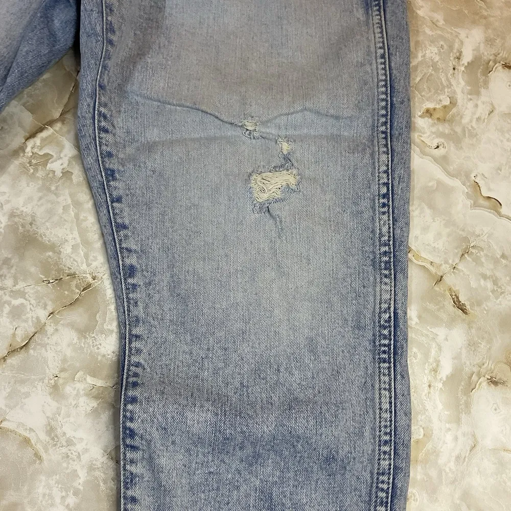 GAP Jeans Women's 12/31R Cigarette High Rise Raw Hem - Image 4