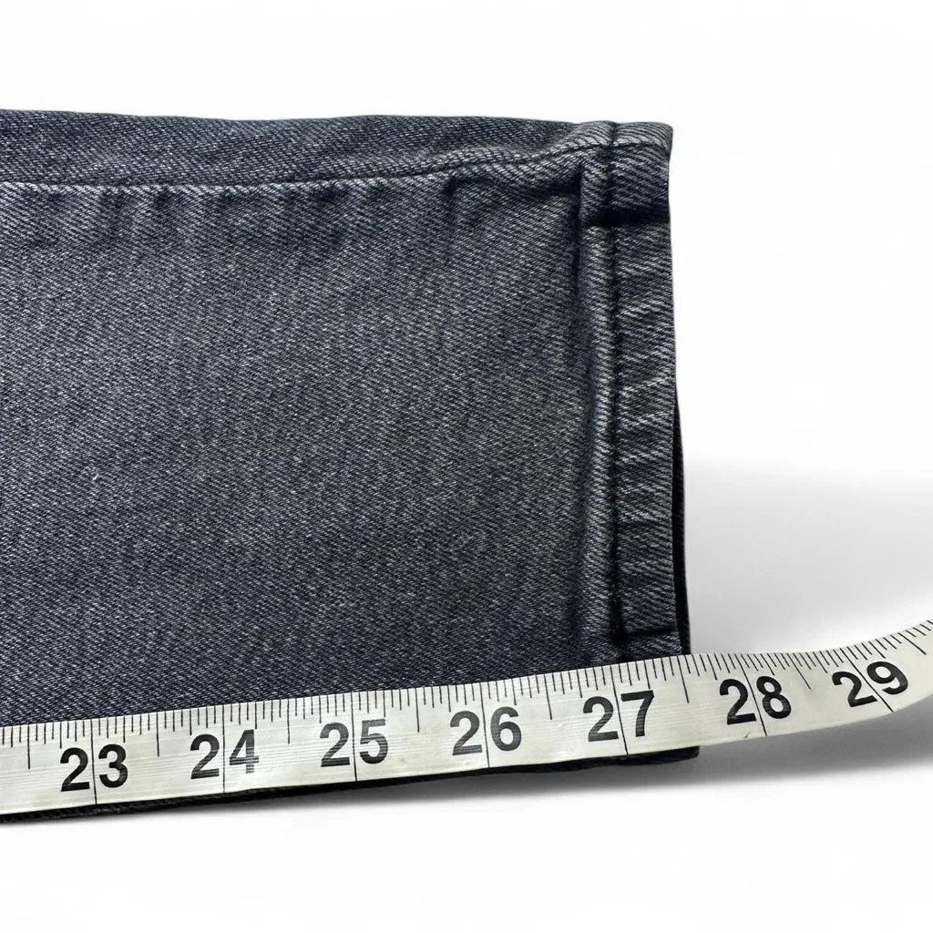 Levi’s Black High Waisted Mom Jeans Skinny Ankle size 26 - Image 8