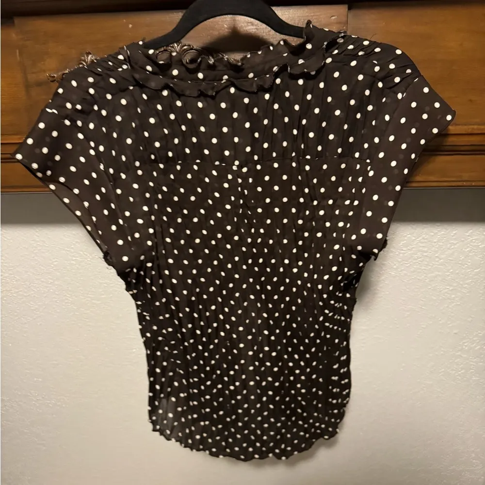Worthington Black Polka Dot Fitted Cap Sleeve Blouse - Image 2