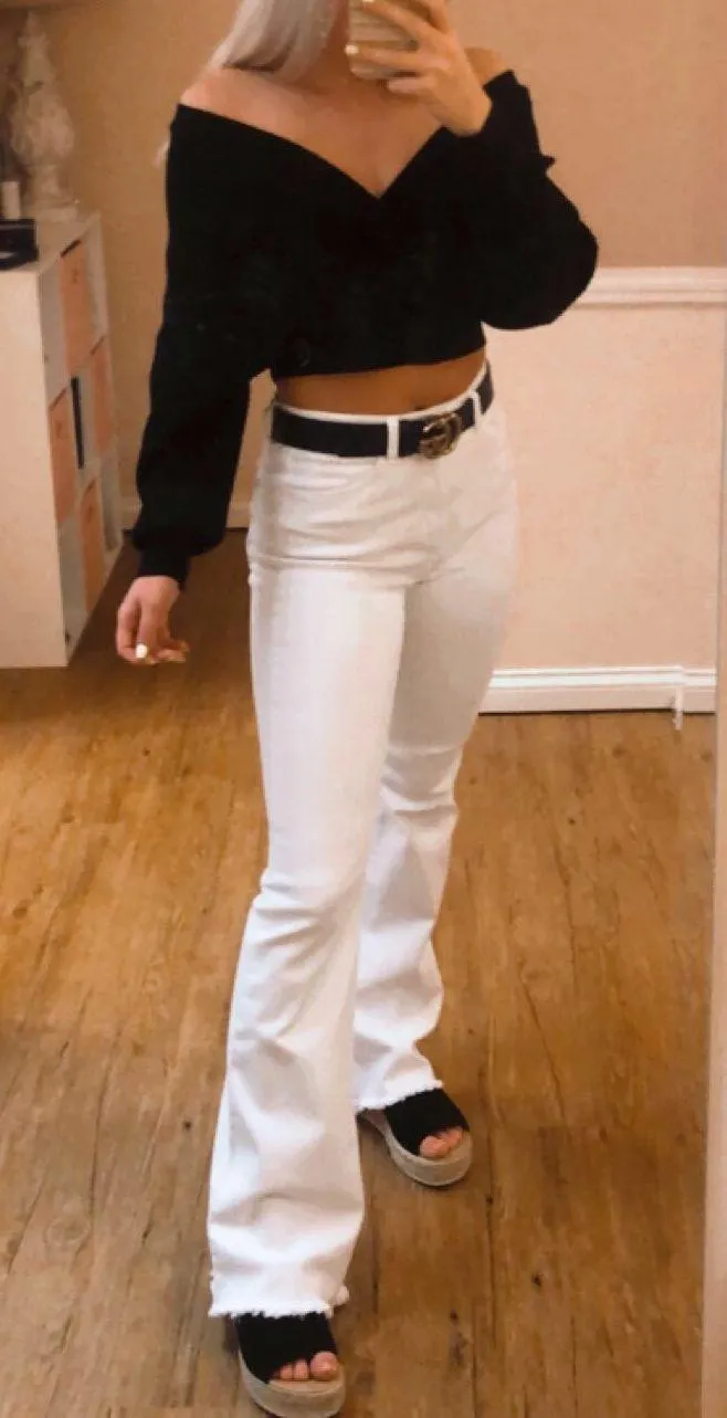 Olive Scent Black Cropped Sweater - Image 2