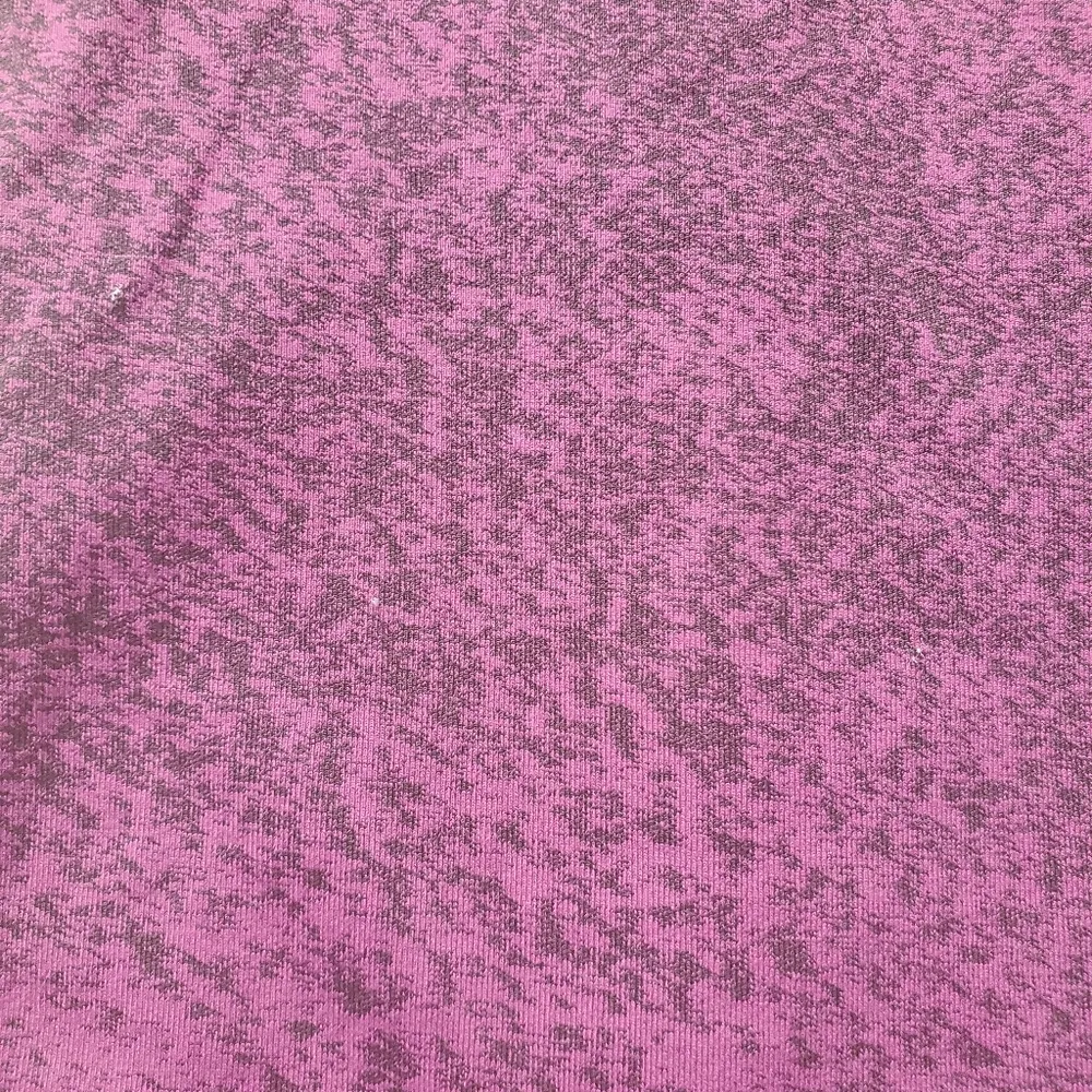 Lululemon Racerback tank size 4 with built-in bra with cups purple black - Image 2