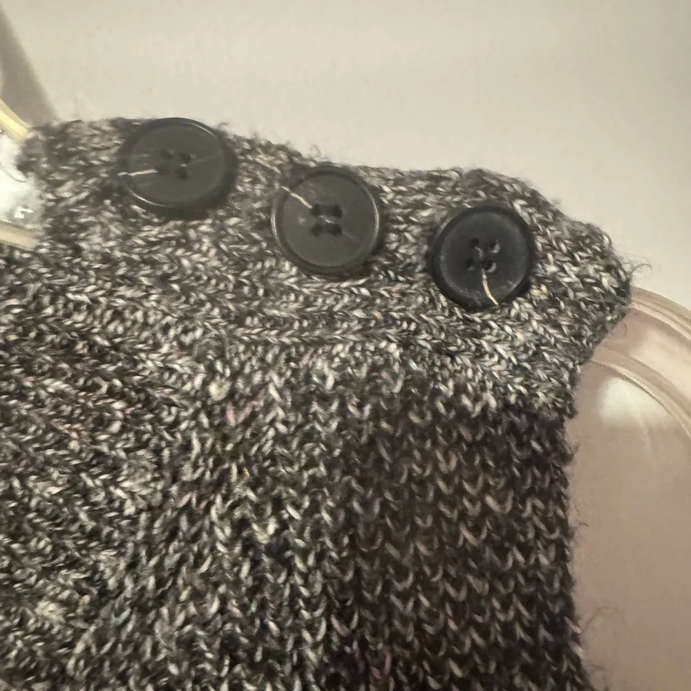 Michael Stars Sleeveless Sweater with Button Detail size medium - Image 3