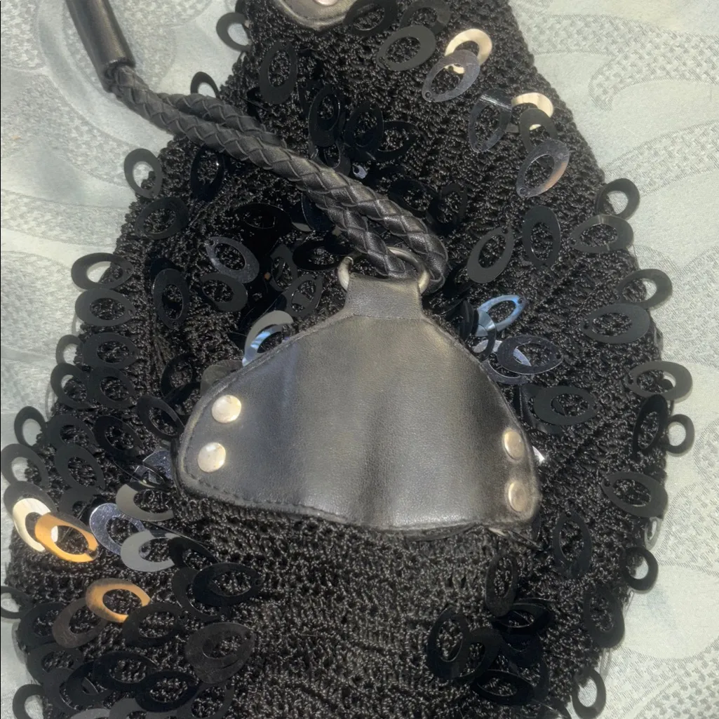 CROCHETED HANDBAG… BLACK SAC LIKE NYLON SHOULDER BAG WITH 
NY - Image 4