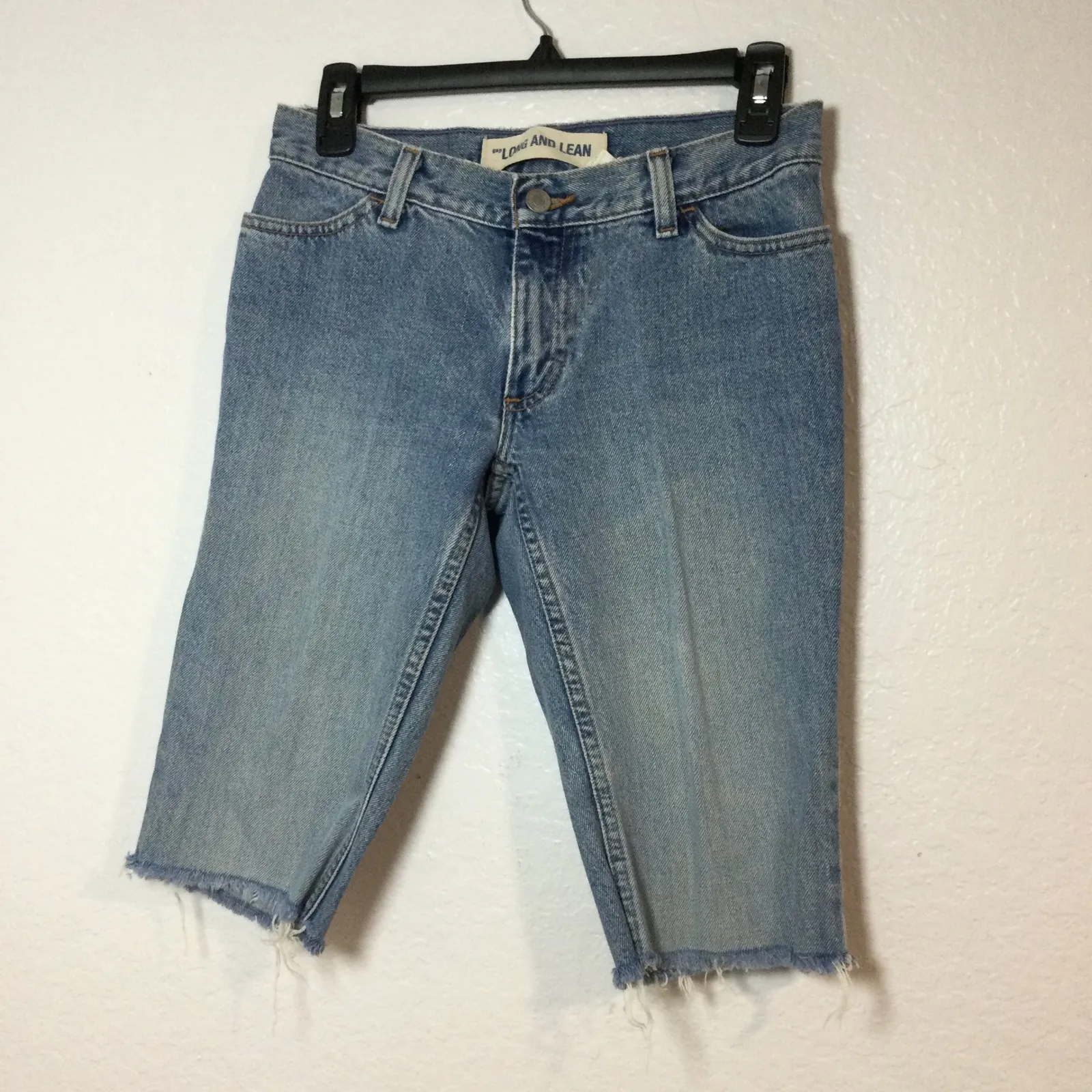 Long and Lean CapriJeans Denim Cropped Frayed Casual Everyday Blue Size 8 - Image 3