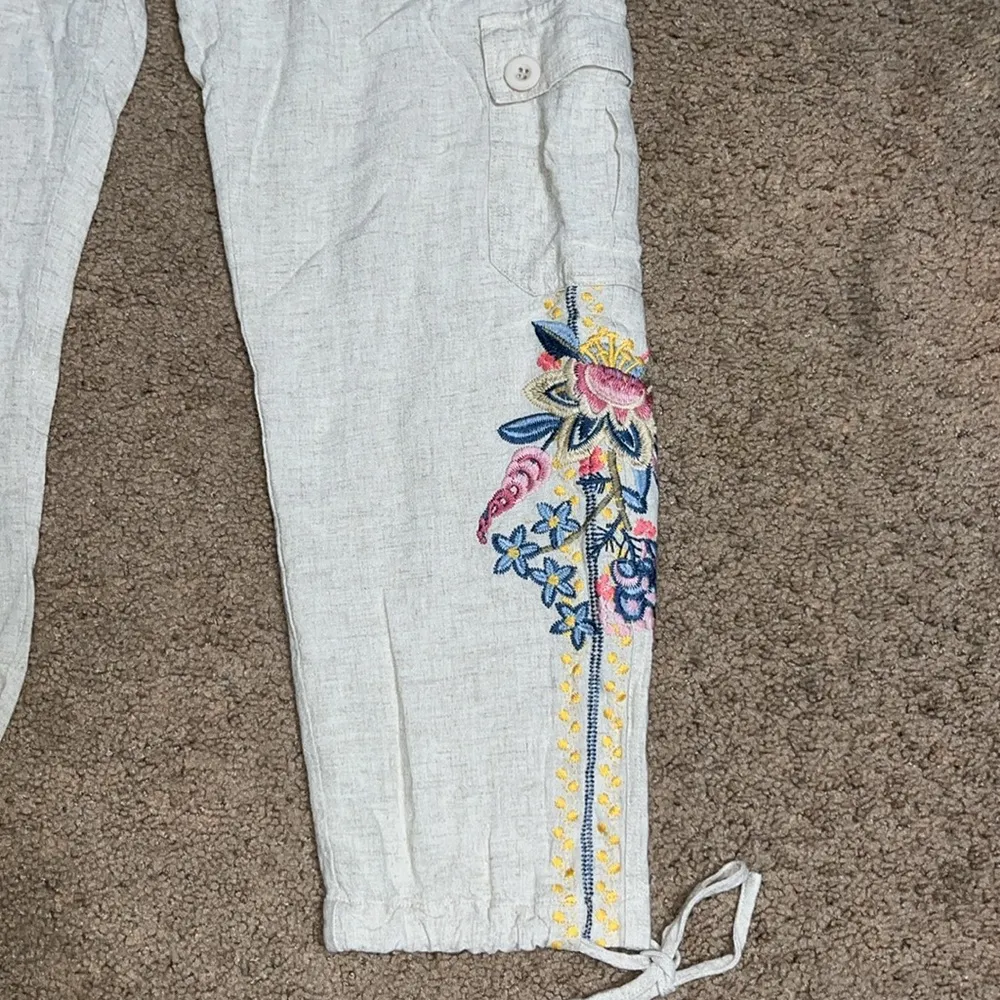 Paparazzi by Biz Floral Embroidered Linen Cargo‎ Jogger Pant Cream Medium - Image 6