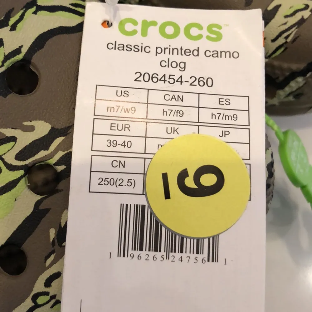 Crocs Classic nwt Unisex Lightweight Marble Camo khaki Spray Sandals m 7 w 9 - Image 7