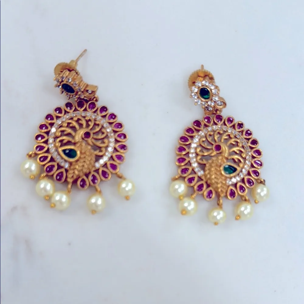 Elegant Peacock Earrings gold finish - Image 4