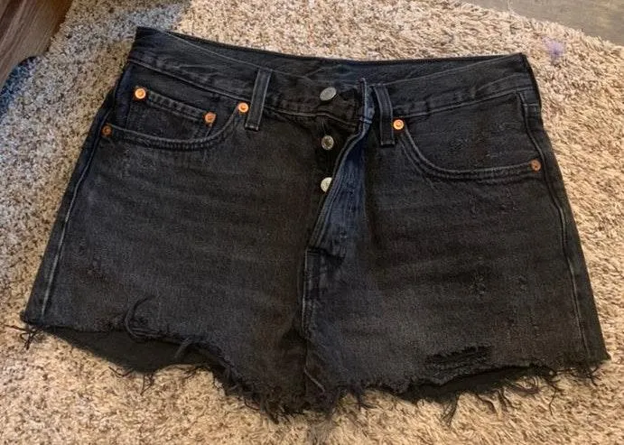 Levi’s Black  Shorts  - Image 2