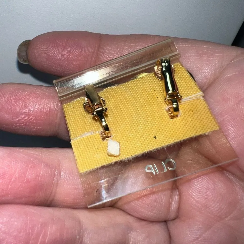 Vintage Deadstock Gold Tone and Red Enamel Heart Clip on Earrings Gold - Image 4