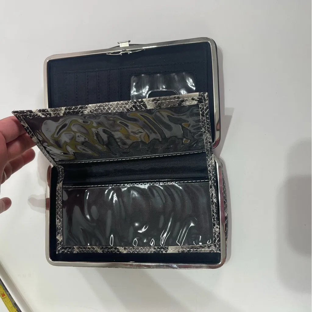 Vtg Y2K Faux Snake Print Studded Rhinestone Clasp Clutch Wallet Purse Checkbook Black - Image 2