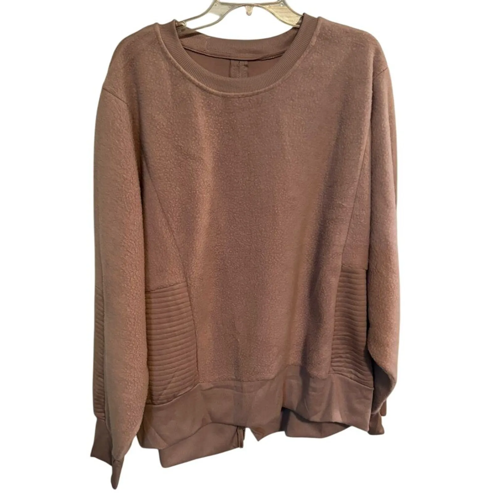 TAHARI SPORT Pink Top with Back Zipper and Thumbholes New with Tag MSRP $80 - Image 4