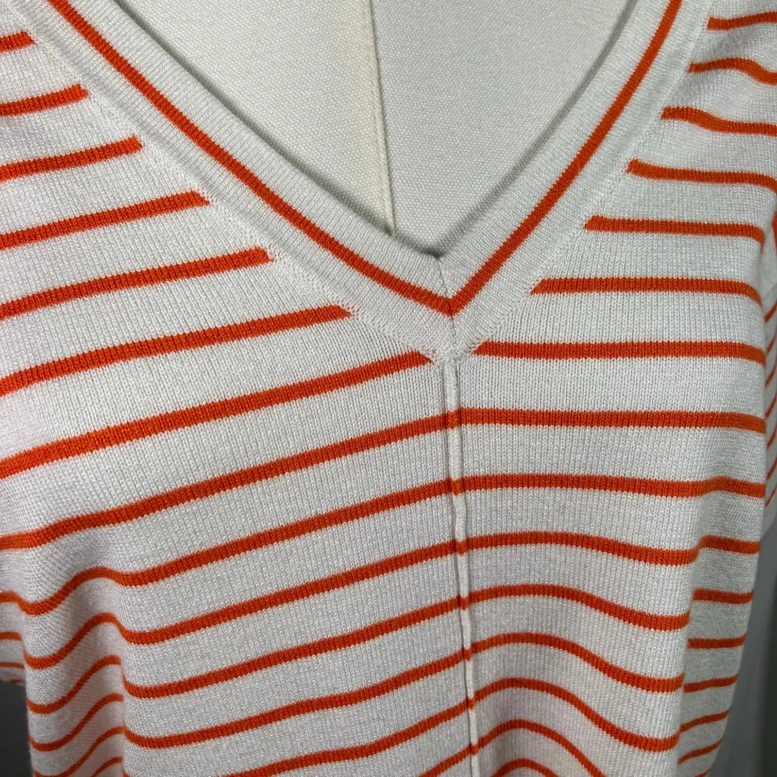Ann Taylor Orange White Striped V-Neck Sweater Top Size S‎ SP22 Short Sleeve - Image 3