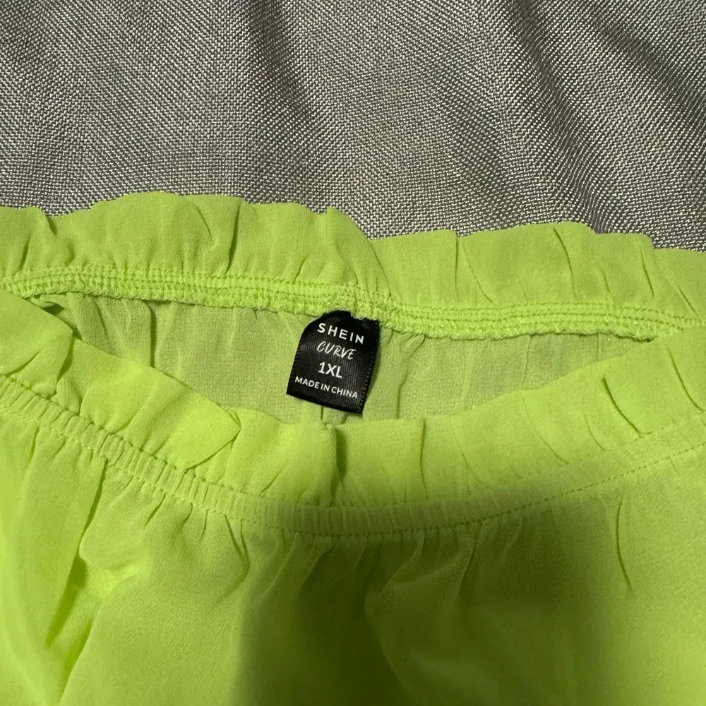 SHEIN Yellow Green Off-Shoulder Ruffled Blouse - Image 3