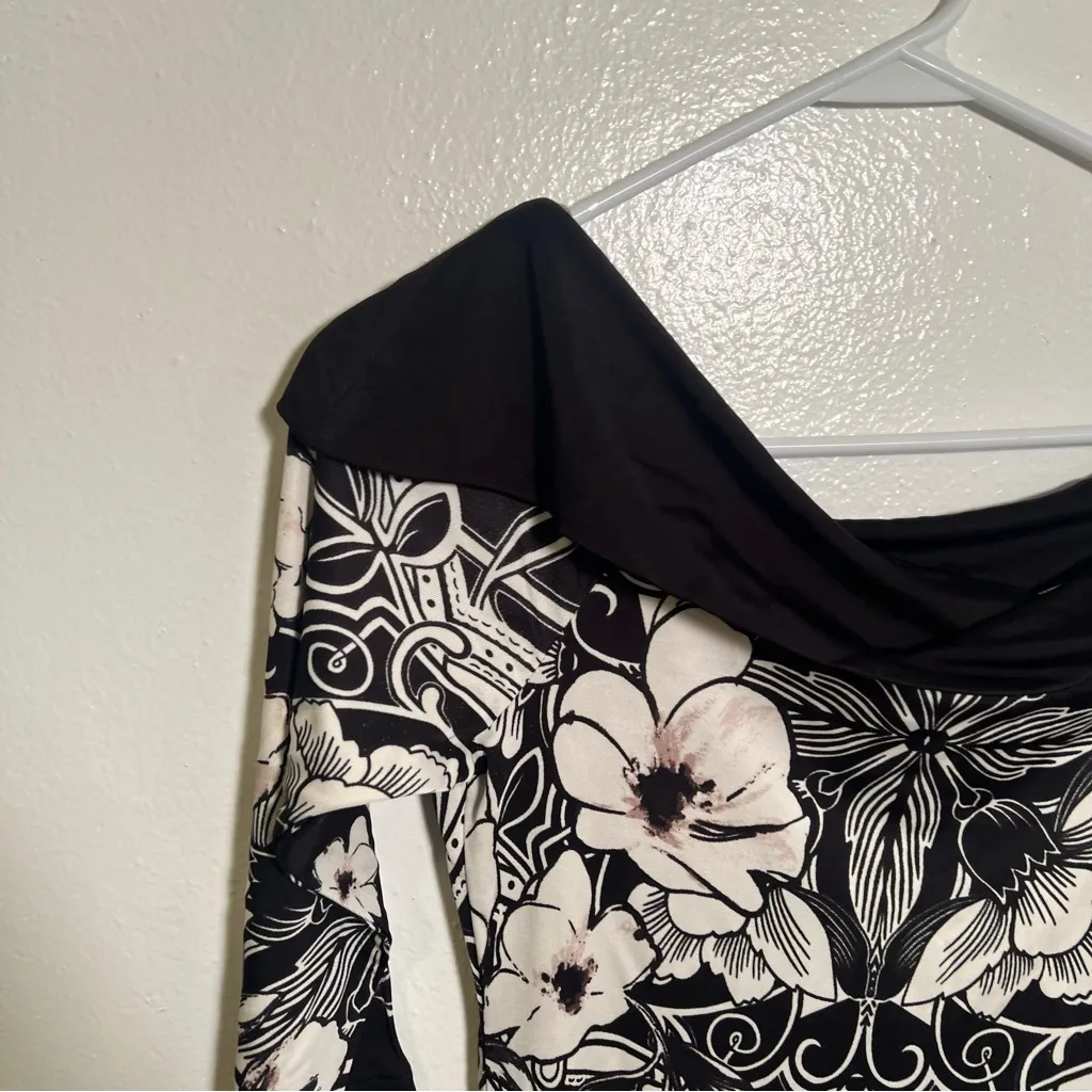 White House Black Market Off Shoulder Mini Tunic Dress Black Floral S - Image 4