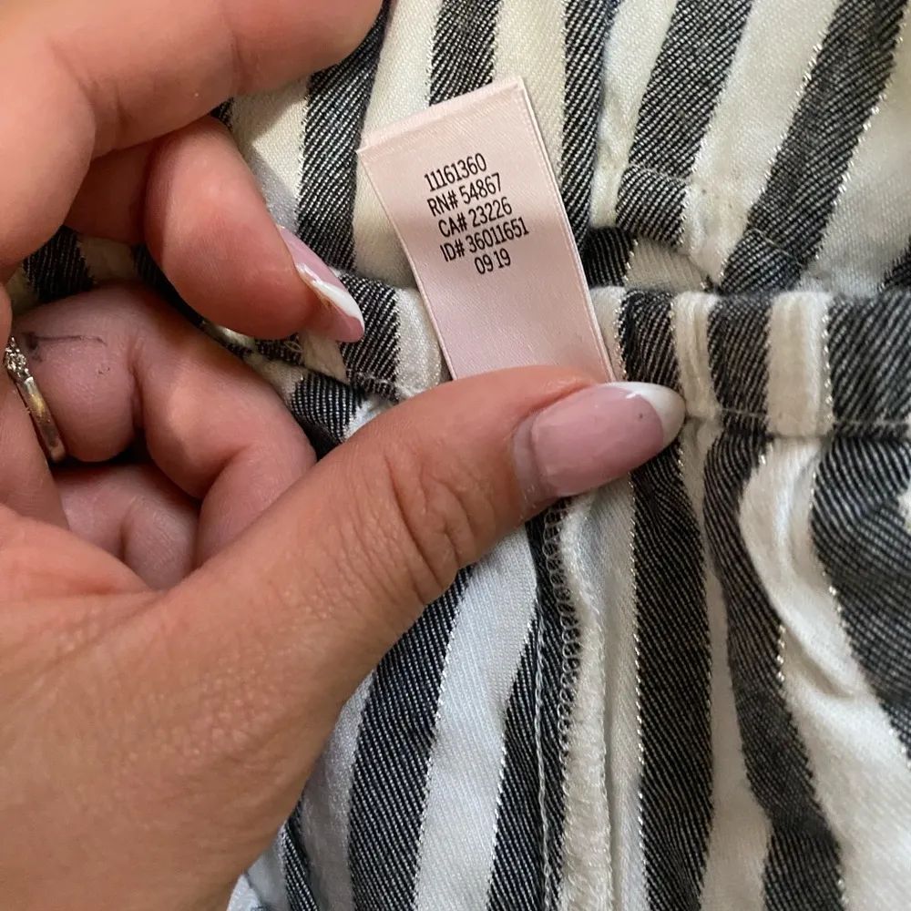 Victoria's Secrets Satin Striped Pajama Set-Size Medium-Drawstring - Image 2