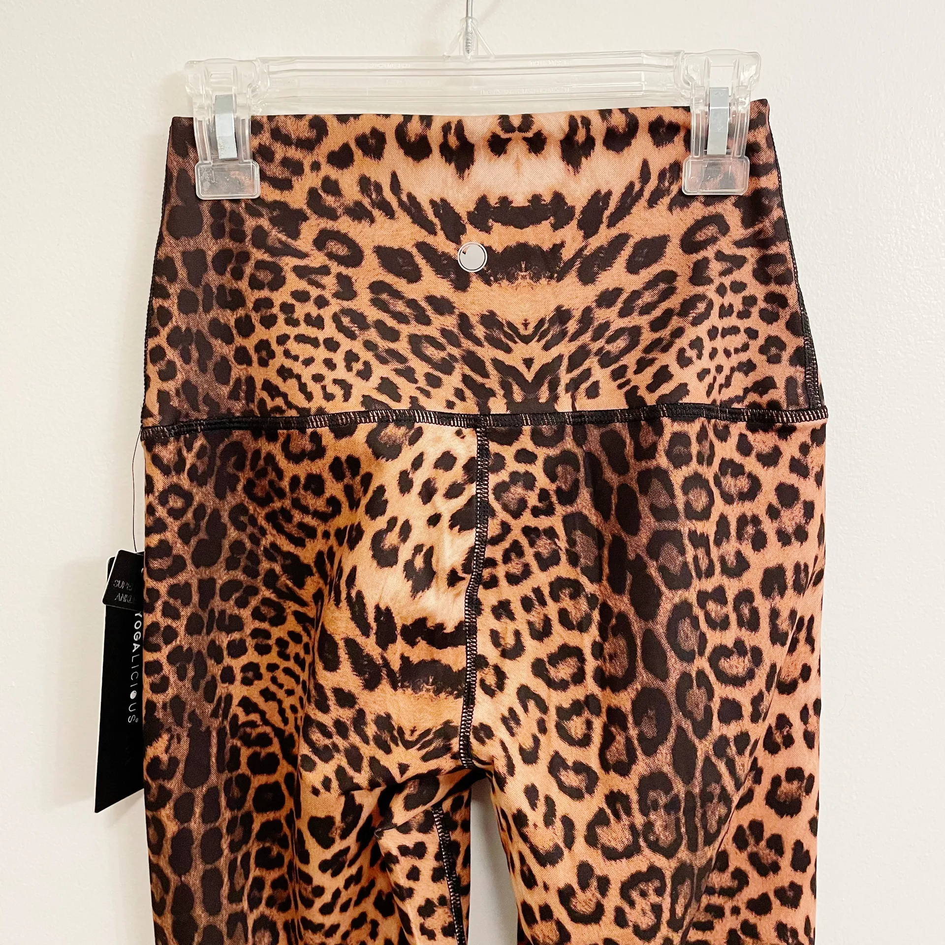 Yogalicious  NWT  Leopard 7/8 Leggings - Image 3