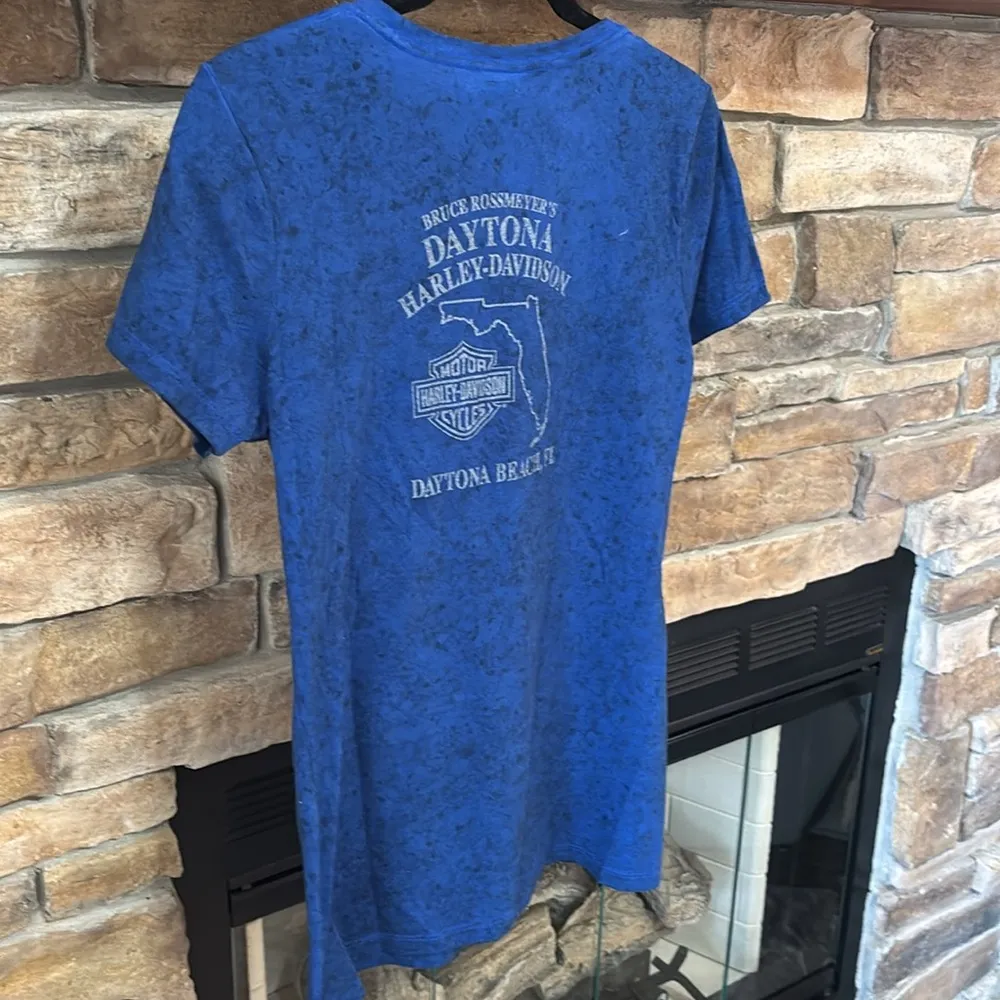 Like New Harley Davidson Women’s short sleeve shirt
Size Medium - Image 3