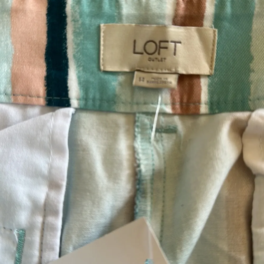 NWT LOFT 6” HIGH WAISTED MULTICOLORED COTTON STRIPED SHORTS - Image 4
