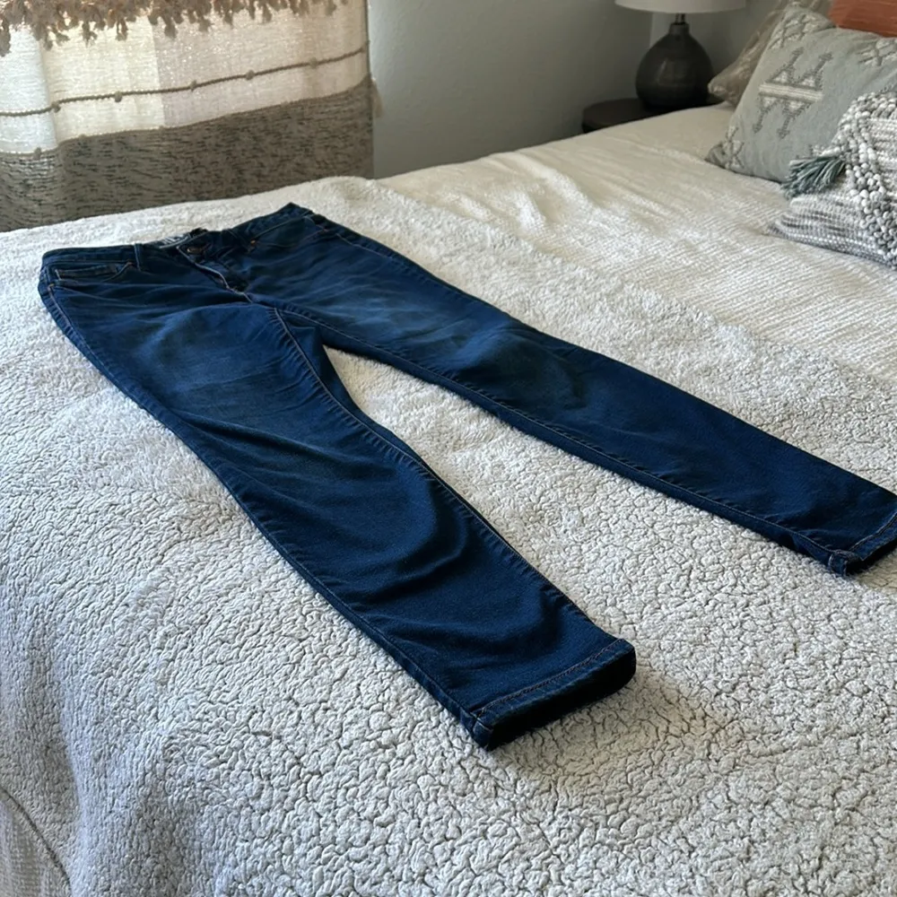 Rewash Denim Women's 9/29 Mid Rise Skinny Stretch Jegging Jeans Dark Wash - Image 3