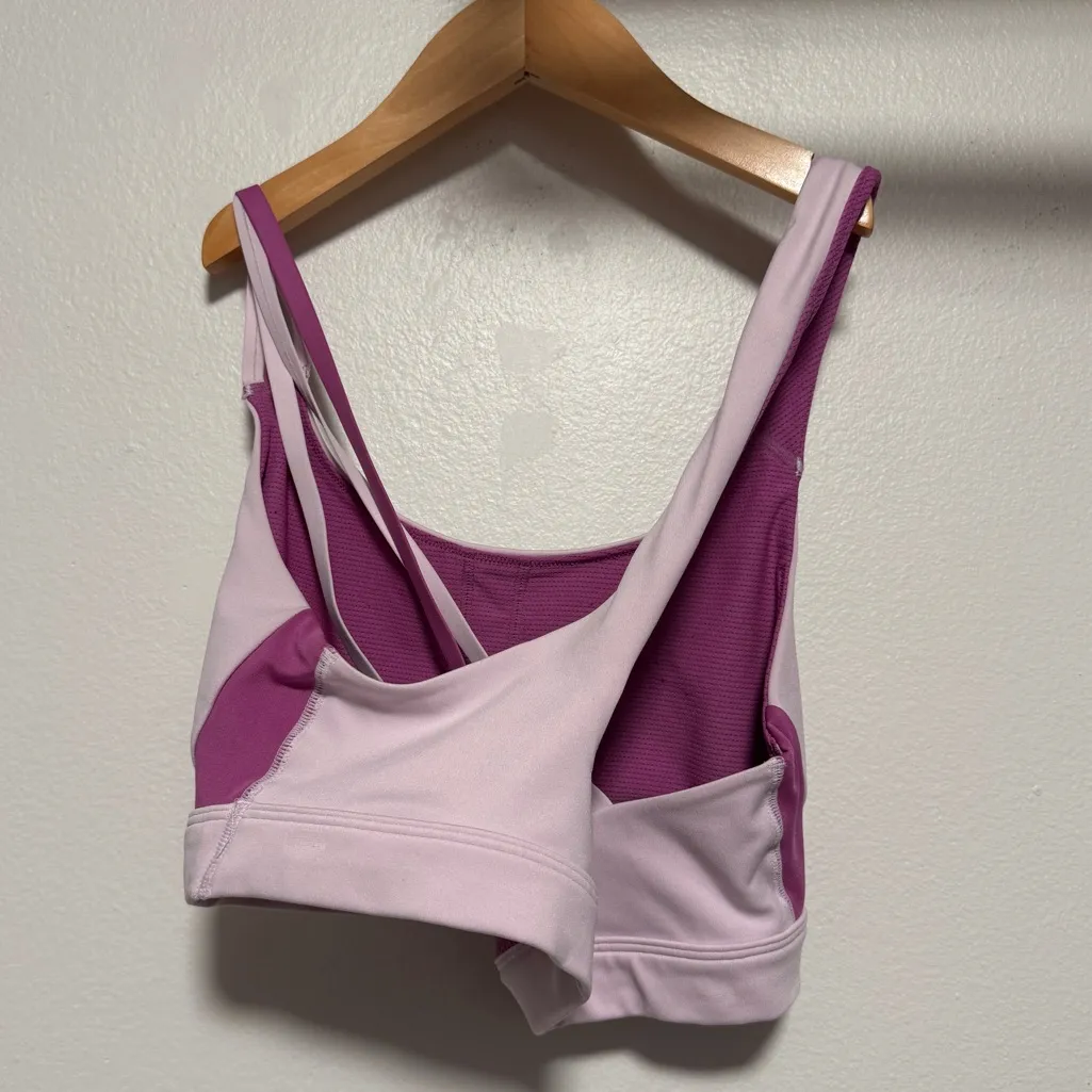 athleta sports bra size M - Image 2