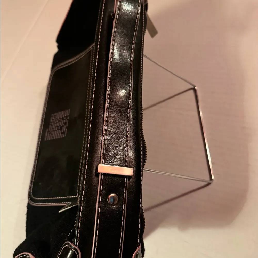 Montreal designers Matt & Nat black with pink piping, top handle bag. - Image 9