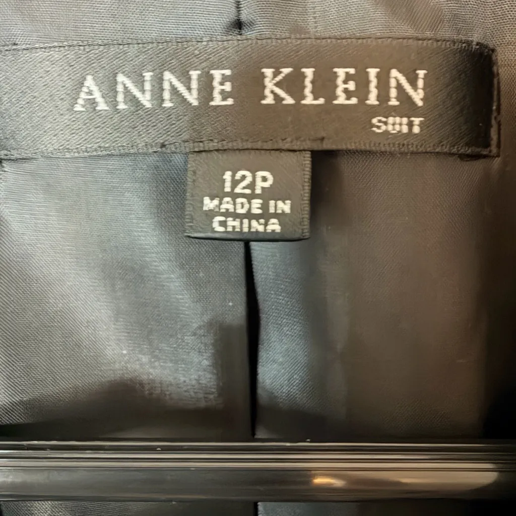 Anne Klein Women's Black Pinstripe Blazer NWT - Image 3