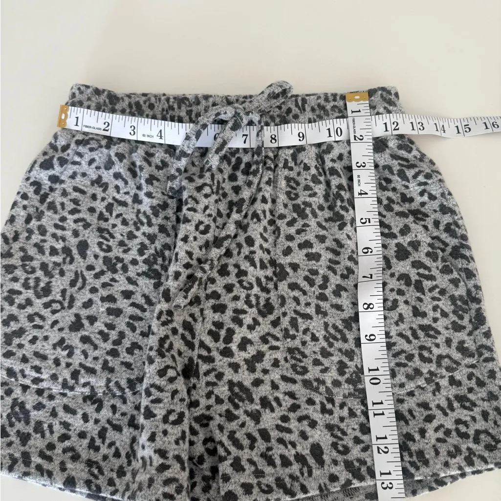 NWT Anthropologie Leopard Print Women's Shorts Black Size XS - Image 6