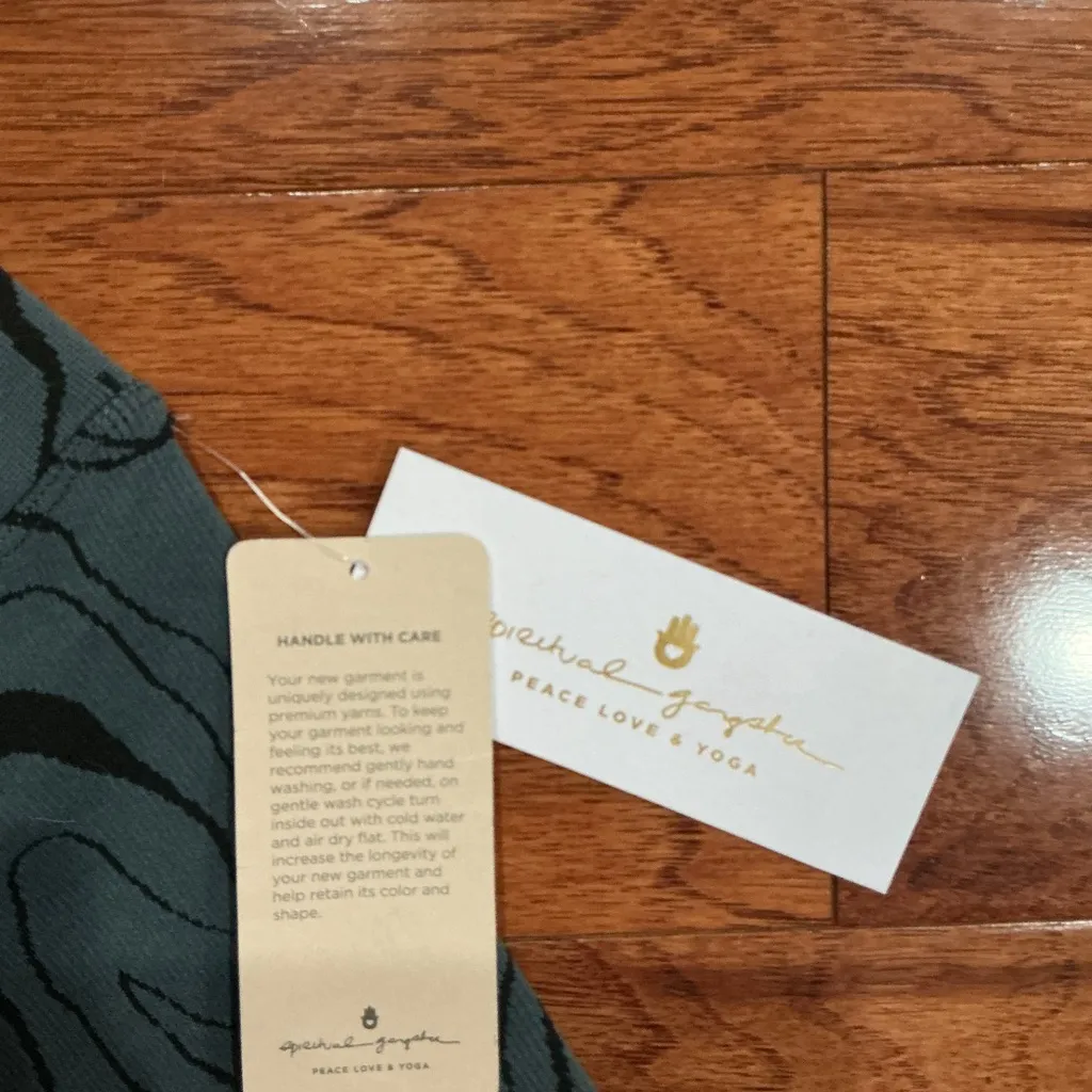 NWT Spiritual Gangster Love Sculpt Jacquard Legging Size M/L - Image 5