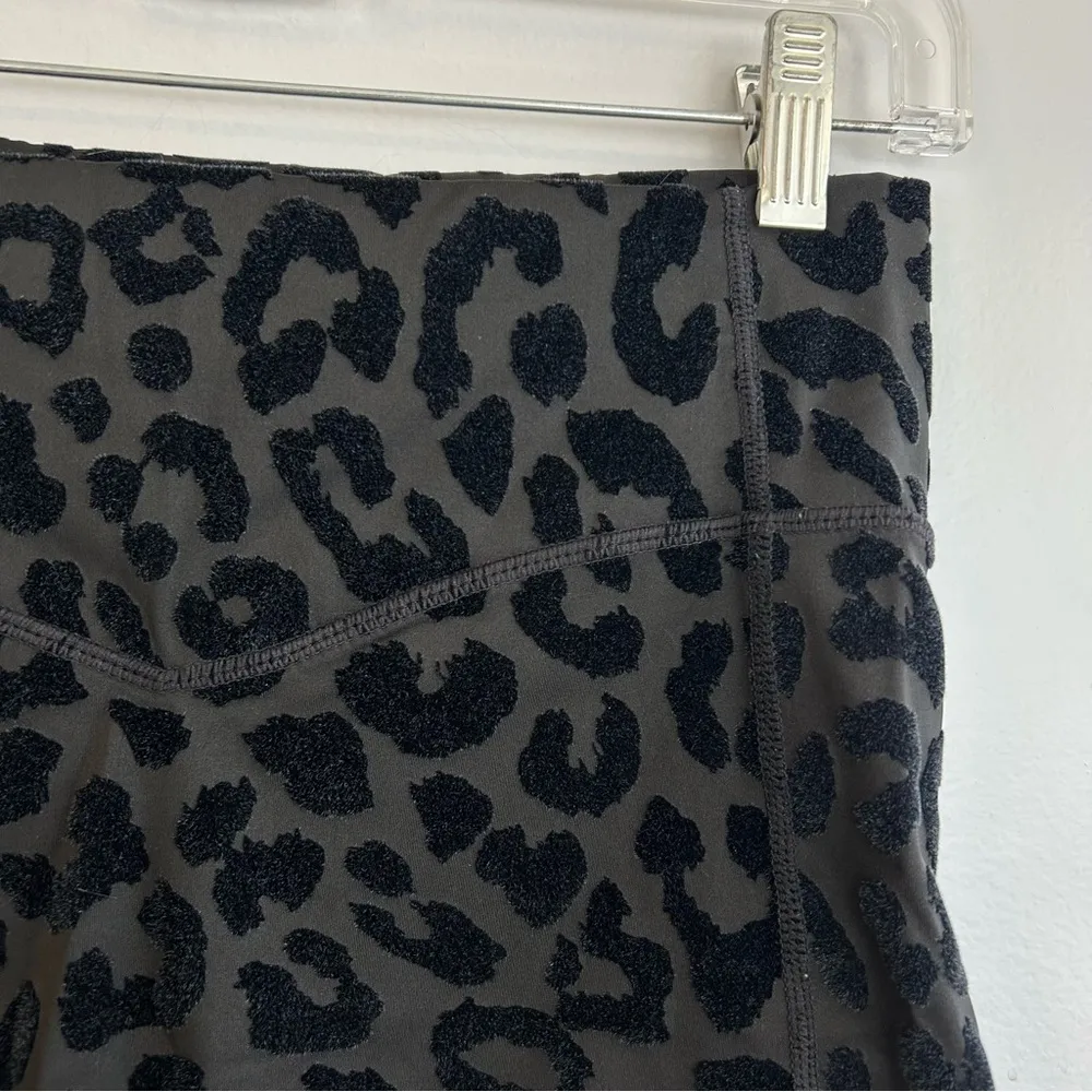 Balance Athletica Rider Short Lux Leopard Print Biker Shorts Black Panther Med - Image 4