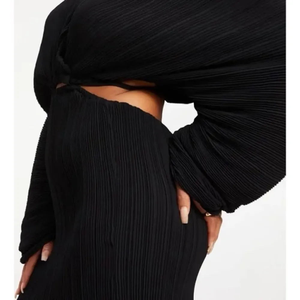 Good American Plissé Sculpted Long Sleeve Cutout Black Mini Dress, NWT, Size 3/4 - Image 7