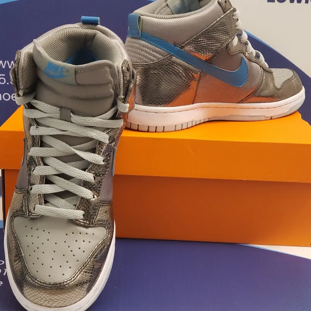 Nike Dunk High Premium Women's Size 8.5 - Image 2