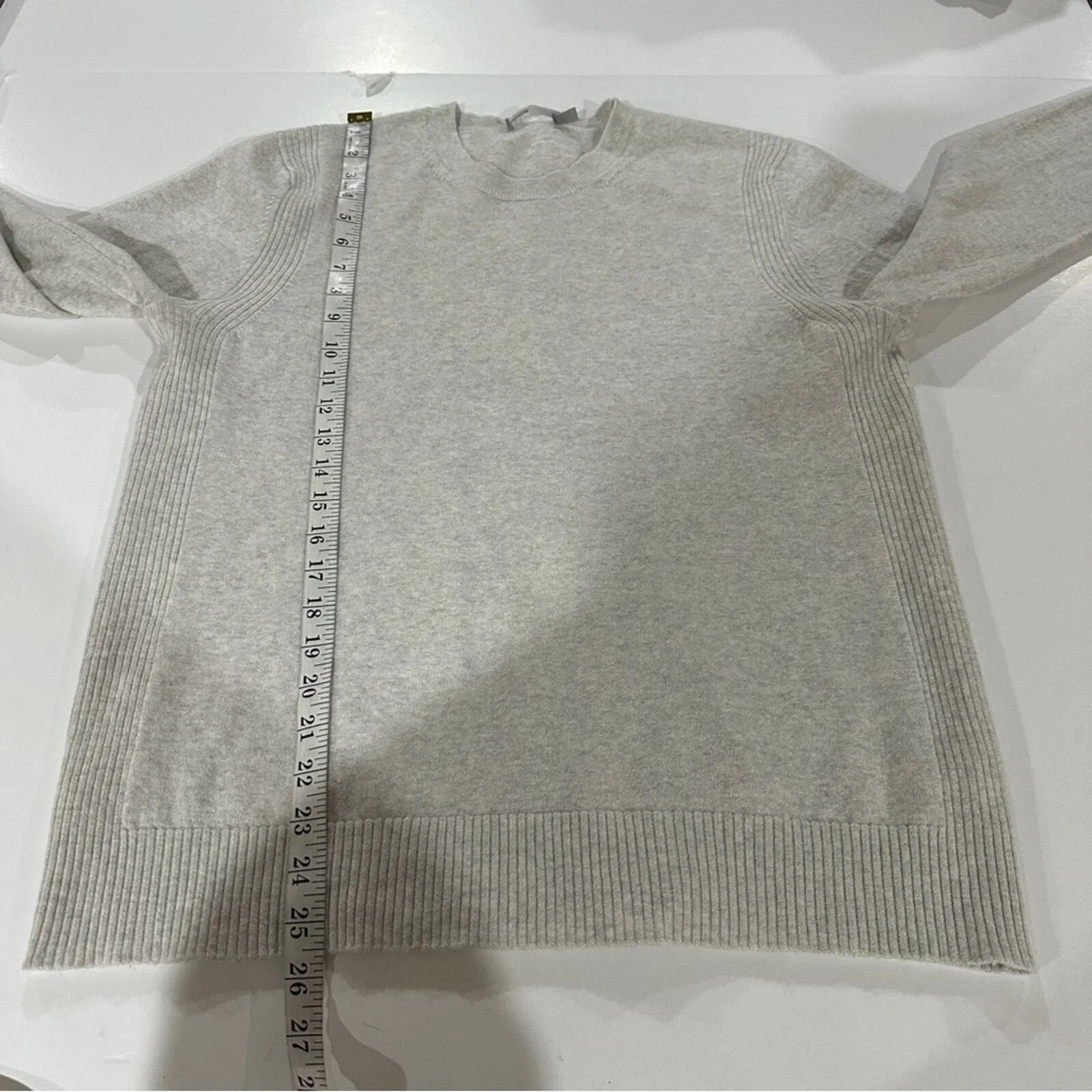 Vince Light Gray Merino Wool Pullover Sweater Women's Large Work Minimalist - Image 9