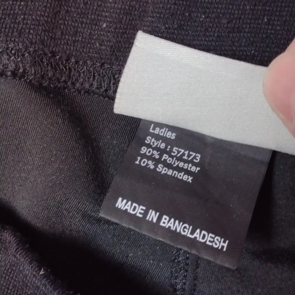 Obermeyer VELVET wide leg black pants size small - Image 3