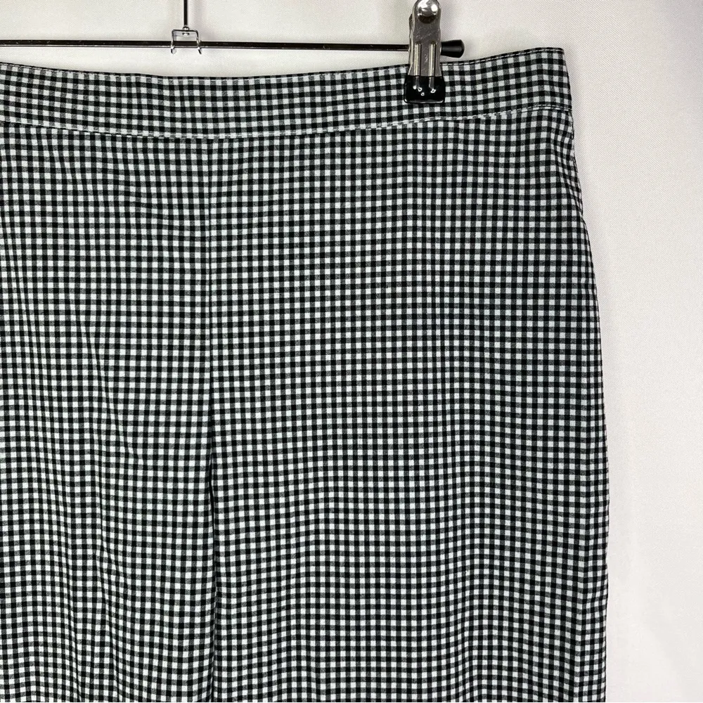 Alfred Dunner Black & White Gingham Plaid Capri Crop Pants 12 - Image 4