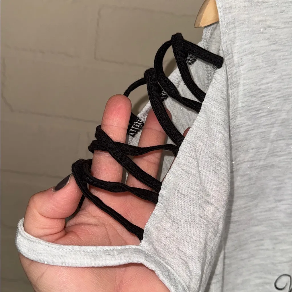 Hard Rock shirt Gray Graphic Tee with Guitar Co Print xl cold shoulder lattice - Image 5