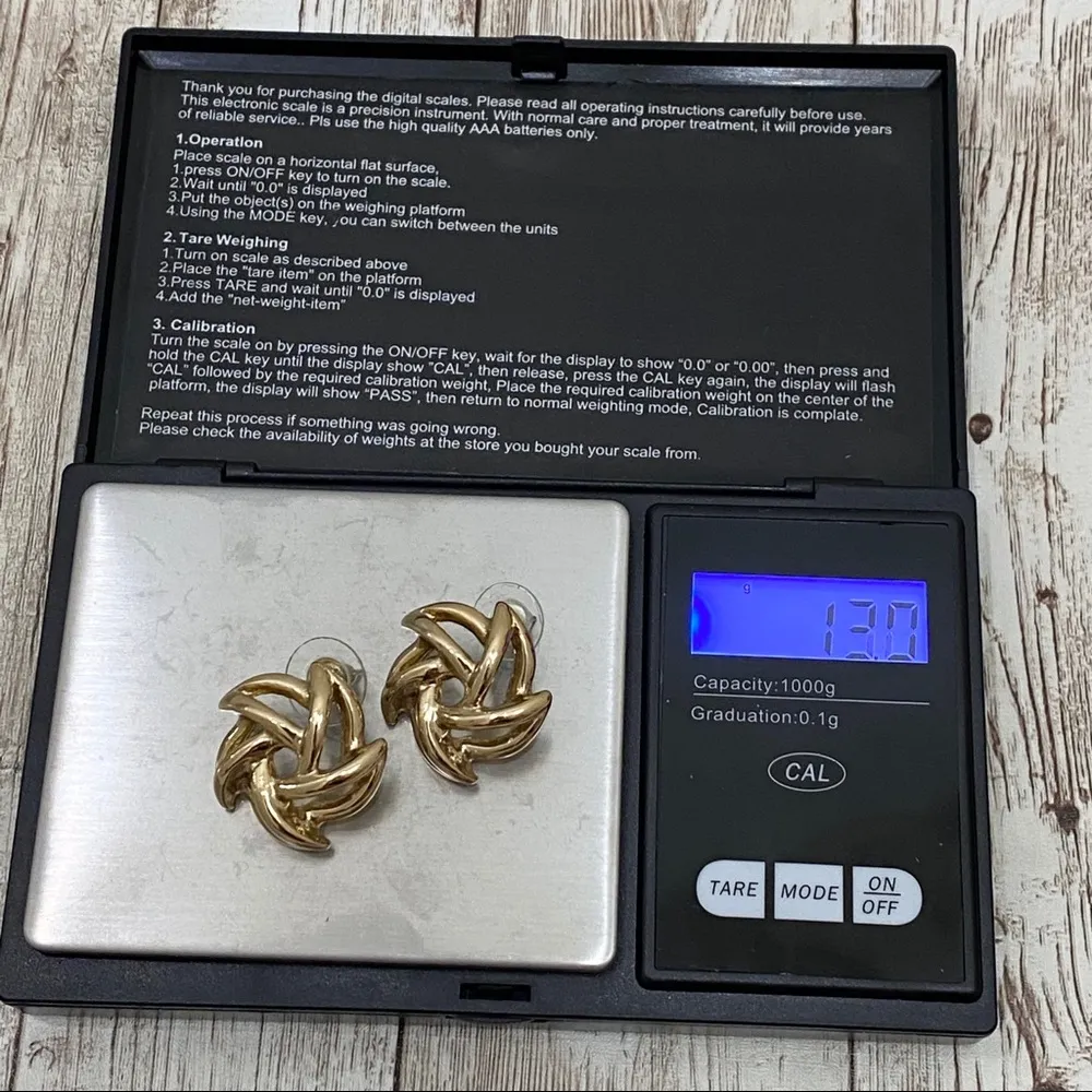 Unsigned Gold tone Swirl Pinwheel Earrings - Image 8