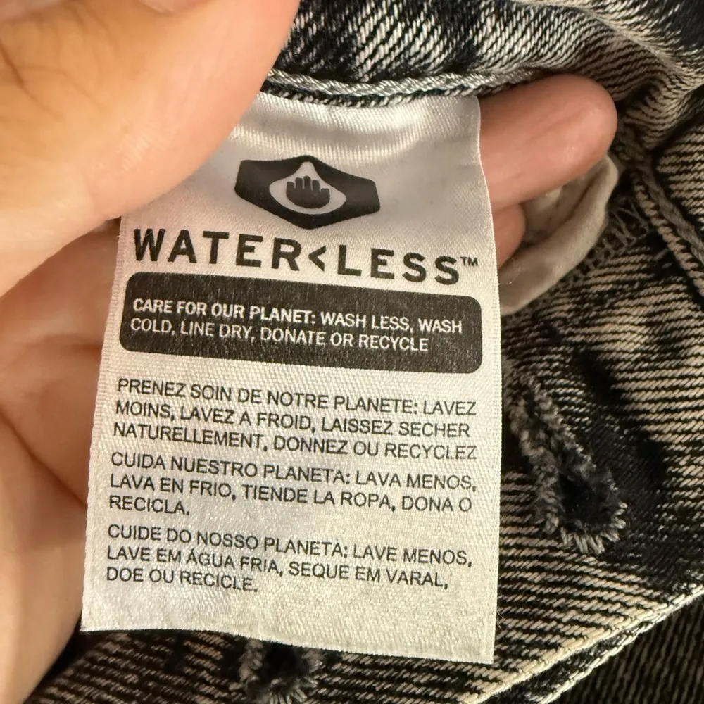 Levi's ribcage Straight Jeans 27 moon landing gray like new - Image 7