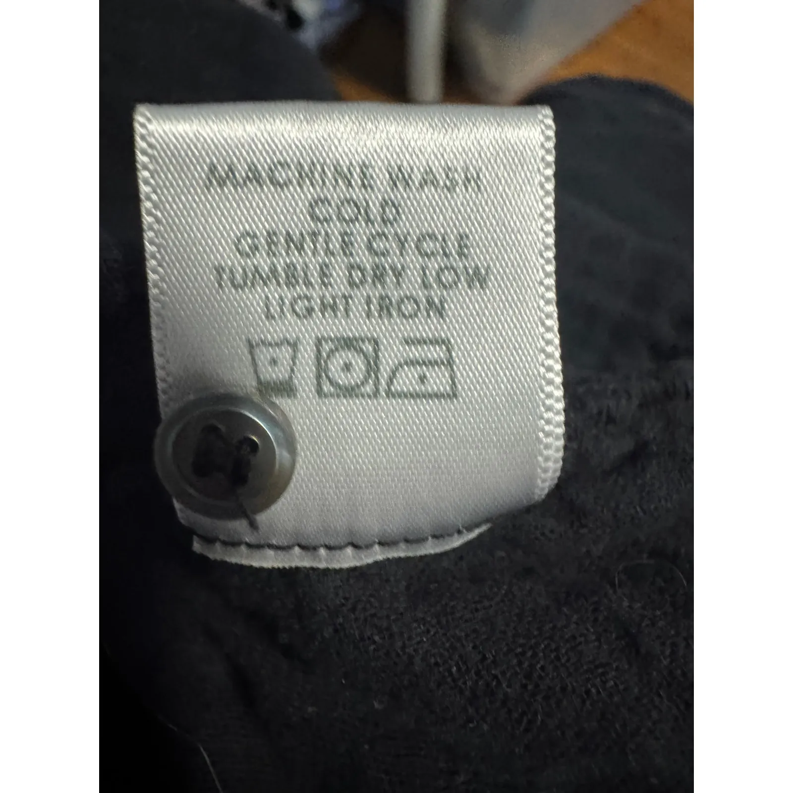 Xirena Black Cotton Button - Image 5