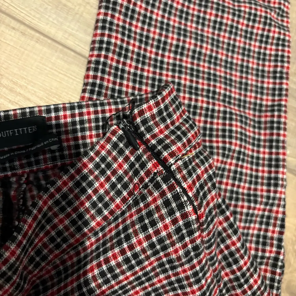 Urban Outfitters Plaid Stretch Crop‎ Kick Flare Pants red black Sz 0 - Image 6
