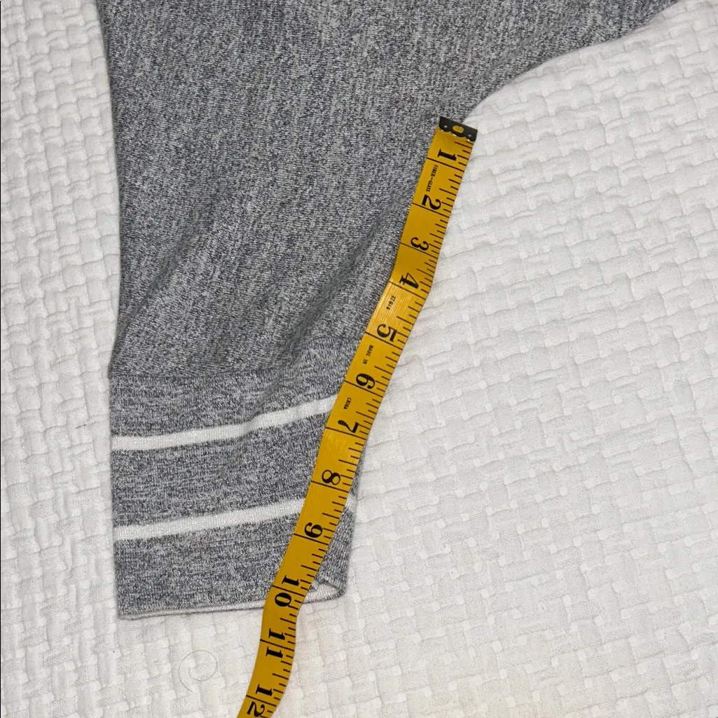 Market & Spruce Light Gray Long Sleeve Top - Image 8