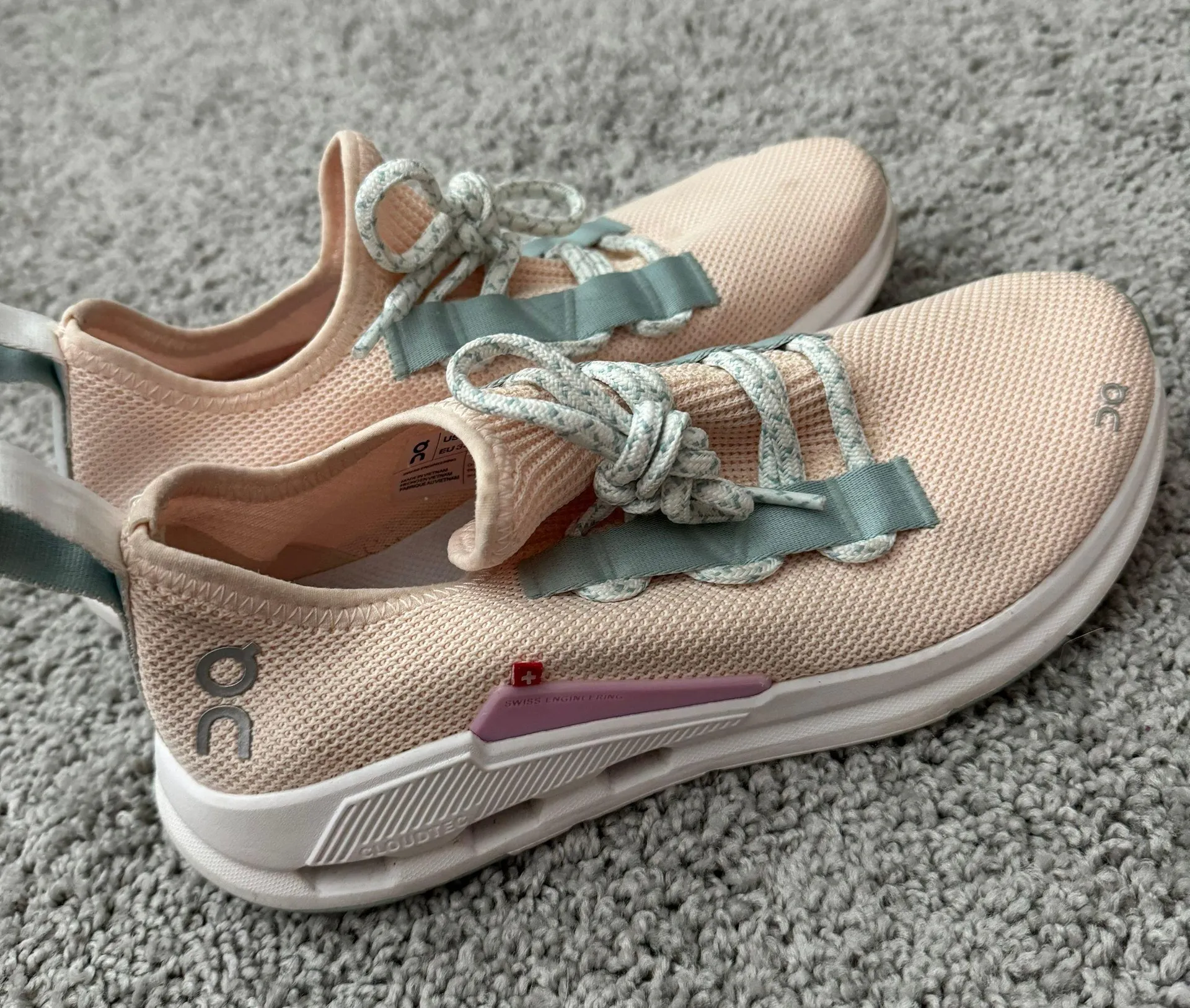 on cloud cloudrift Women’s shoes - Image 5